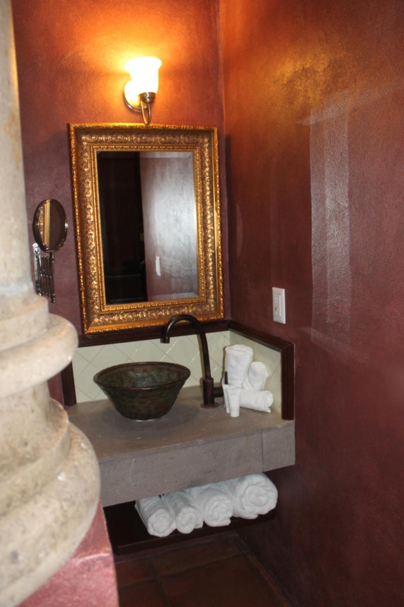 Hotel Art Gallery Casona De Los Milagros Colima Exteriör bild